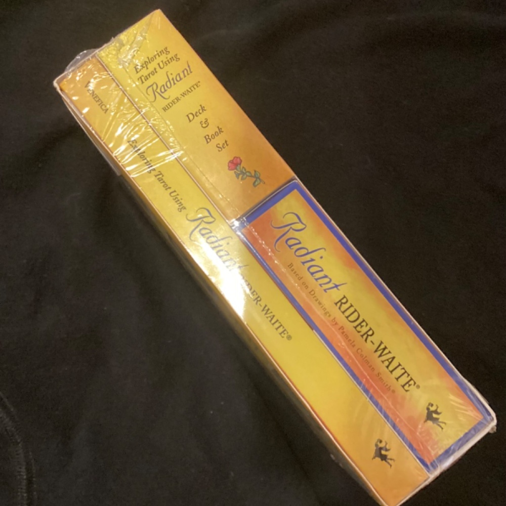 Exploring Tarot Using Radiant Rider-Waite® Tarot Set - Picture 3 of 6